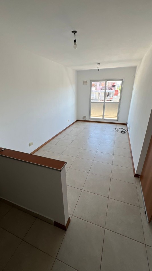 DEPTO 1 DORMITORIO EN ALQUILER. URQUIZA / CASTELLANOS 