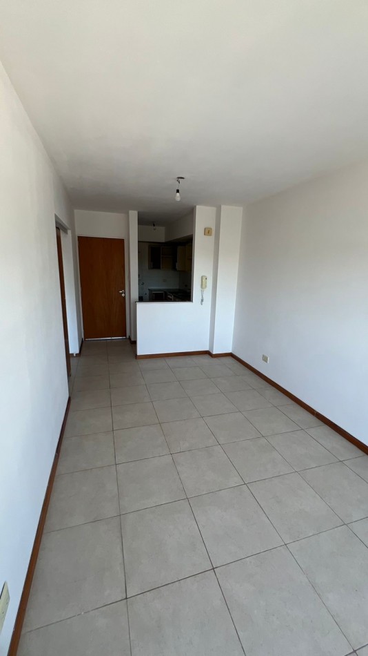 DEPTO 1 DORMITORIO EN ALQUILER. URQUIZA / CASTELLANOS 