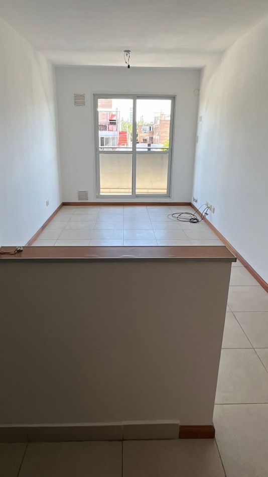 DEPTO 1 DORMITORIO EN ALQUILER. URQUIZA / CASTELLANOS 