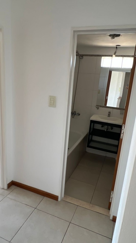 DEPTO 1 DORMITORIO EN ALQUILER. URQUIZA / CASTELLANOS 